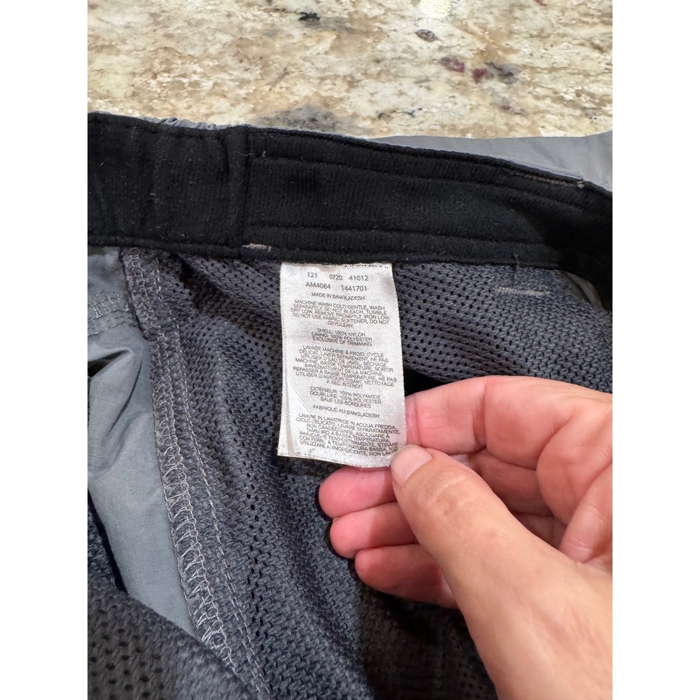 Columbia Silver Ridge Mens Grey Nylon Hiking Cargo Shorts Size 38 Regular Fit - Picture 11 of 14